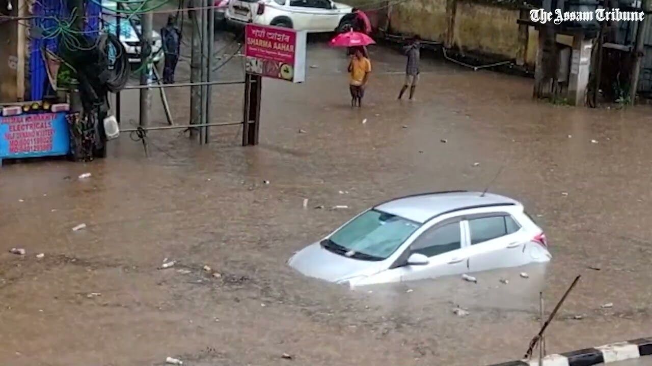 Vehicles stranded in Jorabat due to flash floods