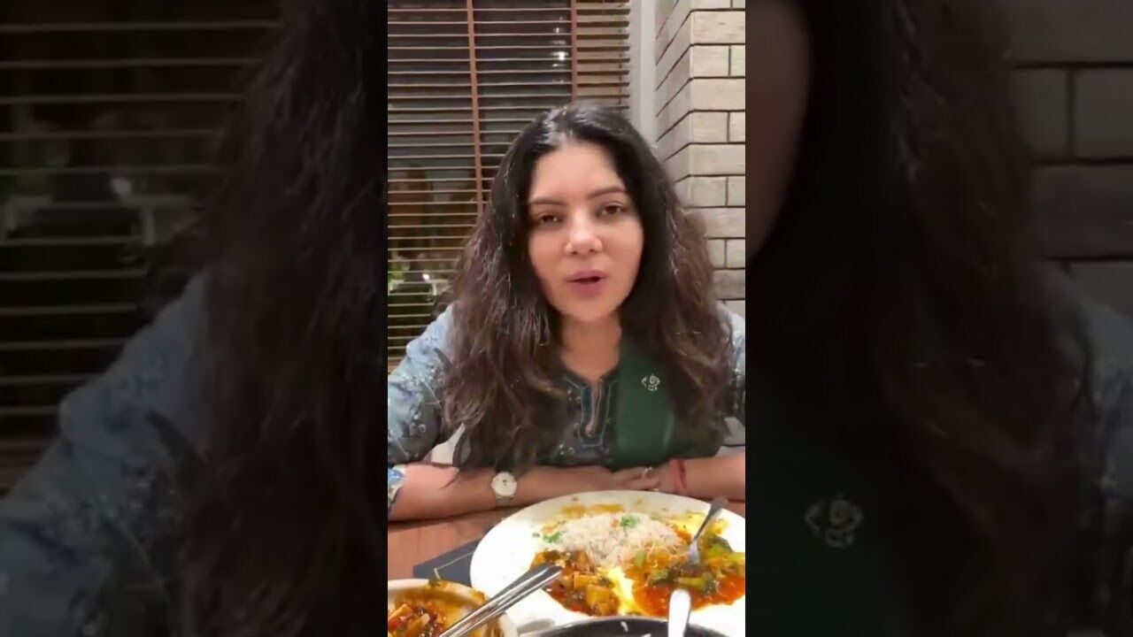 Woman Criticises Taj Hotel Manager for Asking Her Not to Sit Cross-Legged